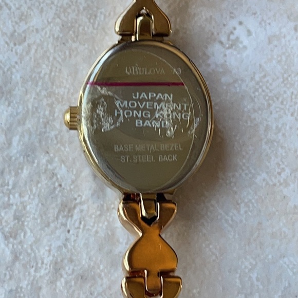 Caravelle Lady Quartz gold tone
